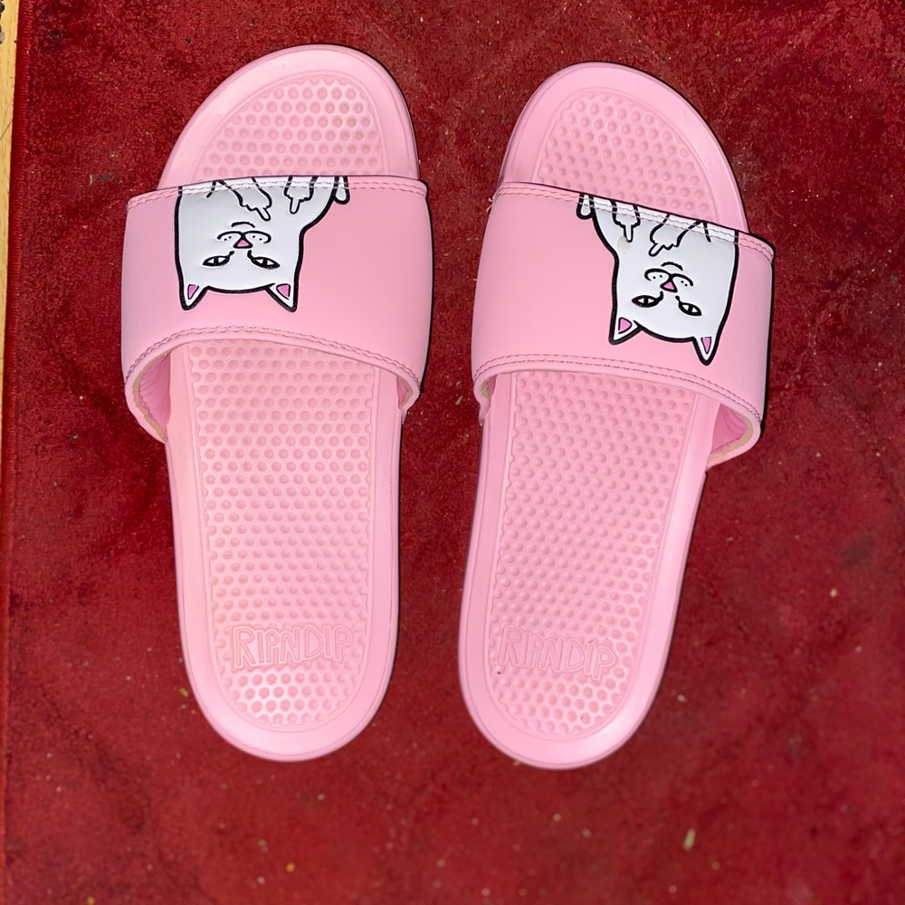 Shoes & Slides - Picture 7 of 8